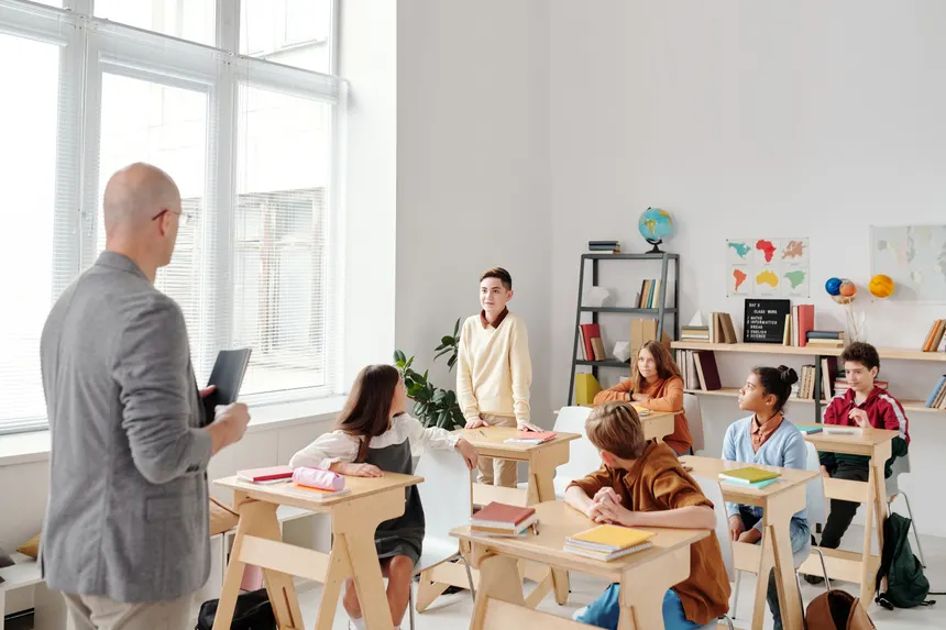 Teaching Young Learners: Proven Classroom Games for English Success