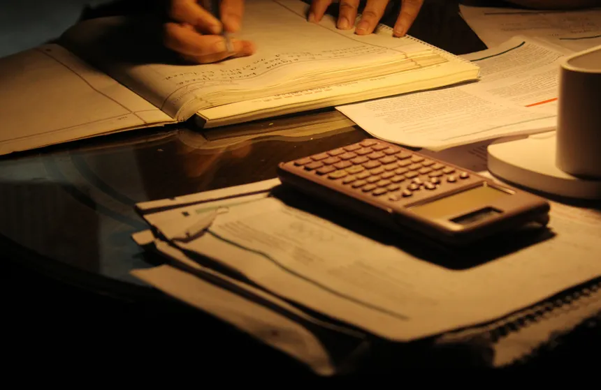 How to Teach English Grammar Without Formal Training: A Guide for UK Career Changers