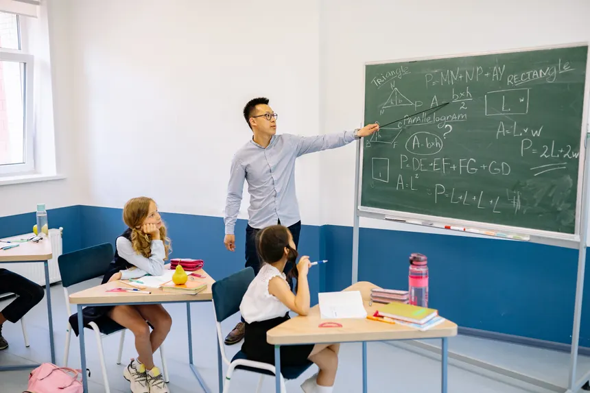 Surviving Your First Month Teaching Abroad: Essential Tips for UK Career Changers