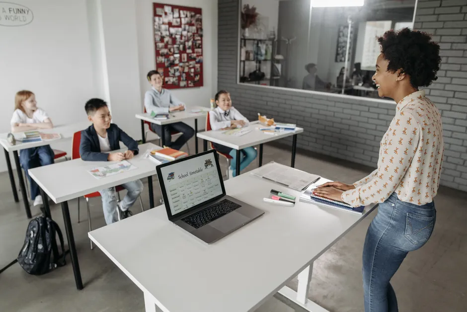 How to Manage Mixed-Ability Classrooms Effectively for UK TEFL Teachers