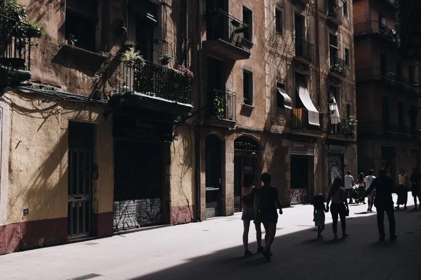 Teaching English in Spain: Complete Guide to the Auxiliares de Conversación Programme